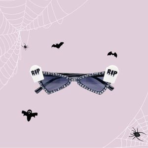 Children’s Halloween rhinestone glasses